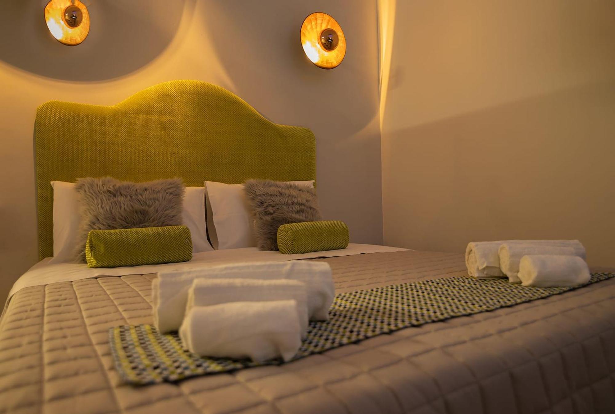 Essenza Suite Siracusa Con Jacuzzi Privata Сиракуза Екстериор снимка